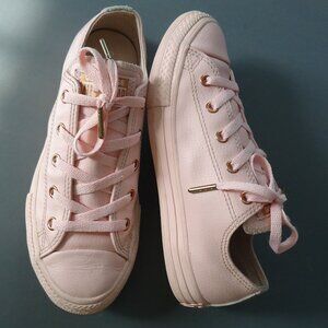 SIZE 3 Youth. Converse All Star leather sneakers shoes.